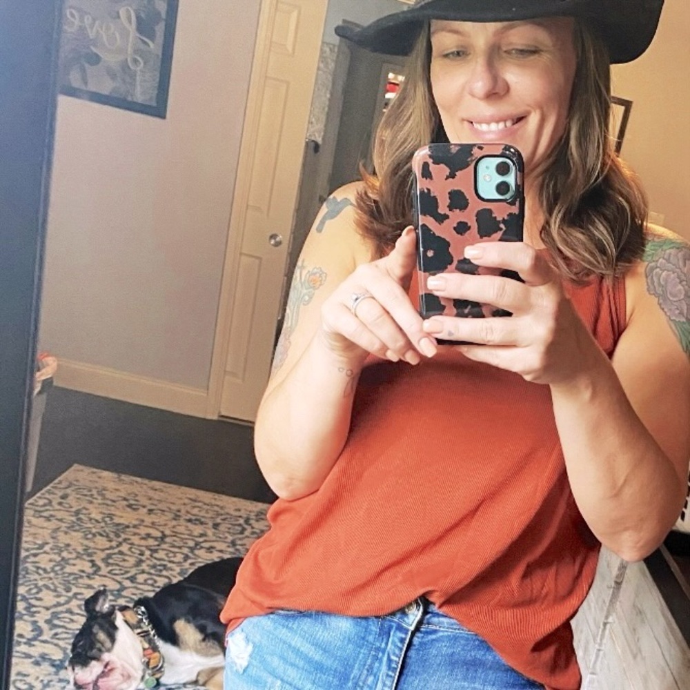 Meet your Posher, Bobbie